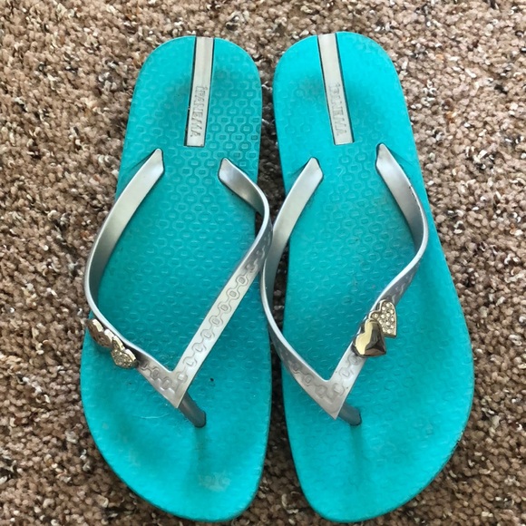 ipanema silver flip flops